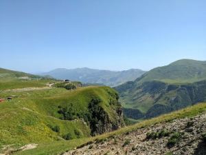 Friendship-monument-in-Gudauri-ski-resort-twho-day-kazbegi-tour