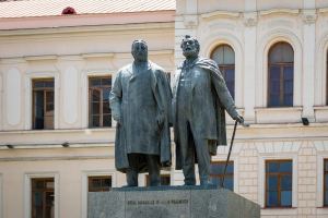 Statues of Ilia Chavchavadze and Akaki tsereteli