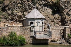 Tbilisi city tour - Metekhi church - Tomb of Abo Tbileli